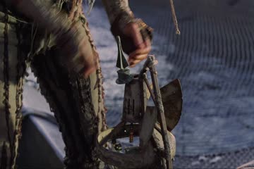 Waterworld 1995 Dub in Hindi thumb